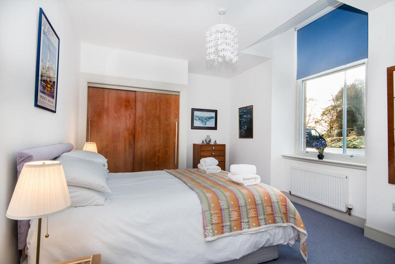 אינברנס The West Wing Apartments מראה חיצוני תמונה